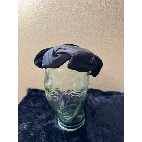 Evelyn Varon Model Vintage Black  Velvet & Satin Hat Fascinator Pillbox - Picture 1 of 9